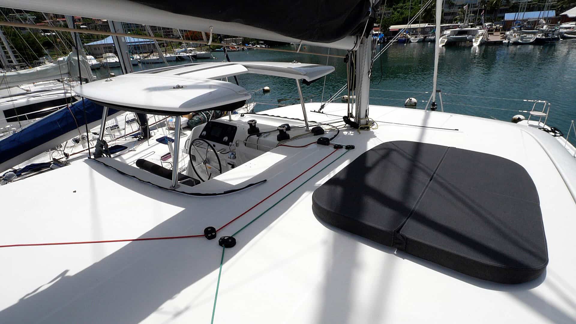 Lagoon 42